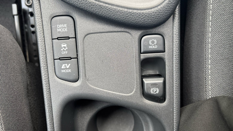 Toyota Yaris 1.5 Hybrid Design 5dr CVT Hybrid Hatchback